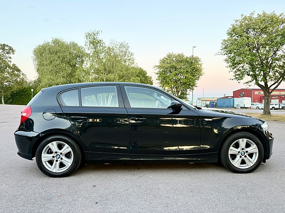 BMW 118d 7 of 17