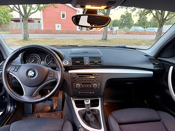 BMW 118d 13 of 17