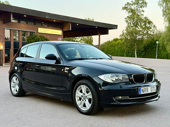 BMW 118d 2 of 17