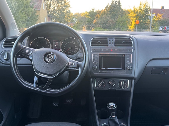 Volkswagen Polo 9 of 12