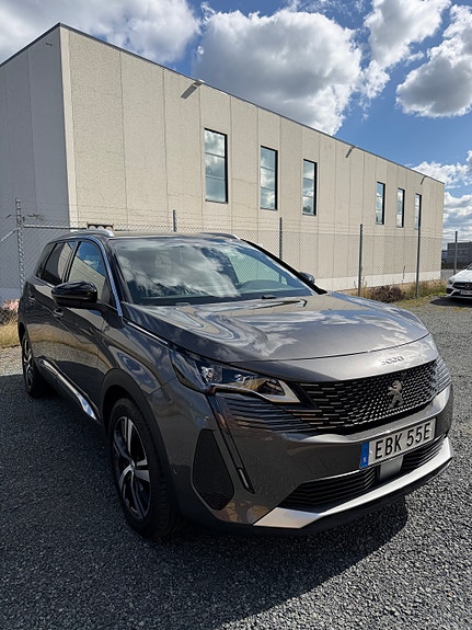 Peugeot 5008 2 of 21