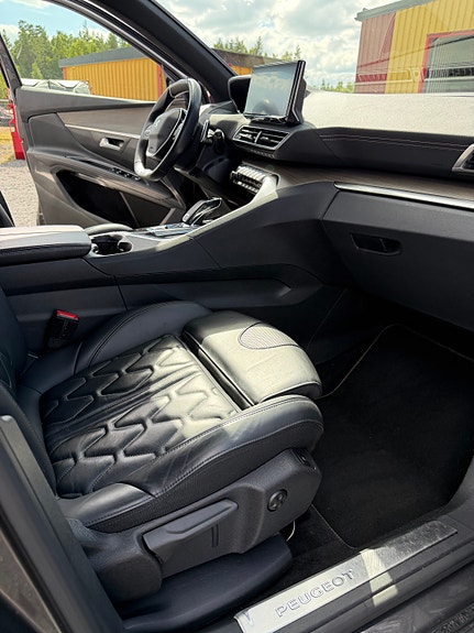 Peugeot 5008 15 of 21