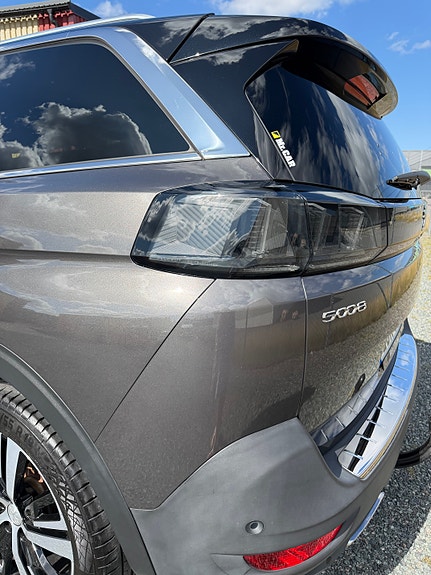 Peugeot 5008 3 of 21