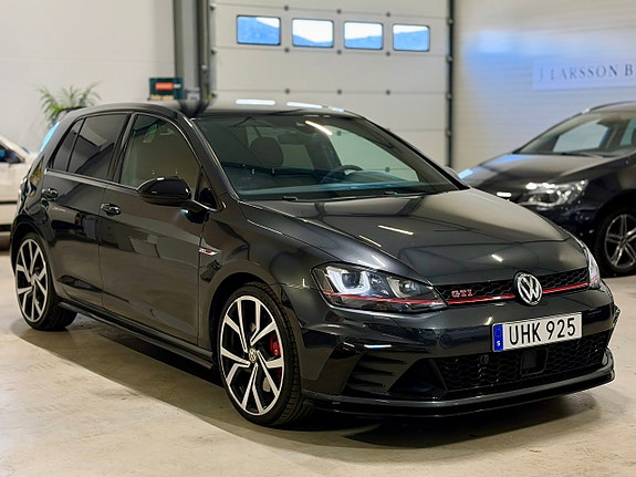 Volkswagen Golf I 2 of 19