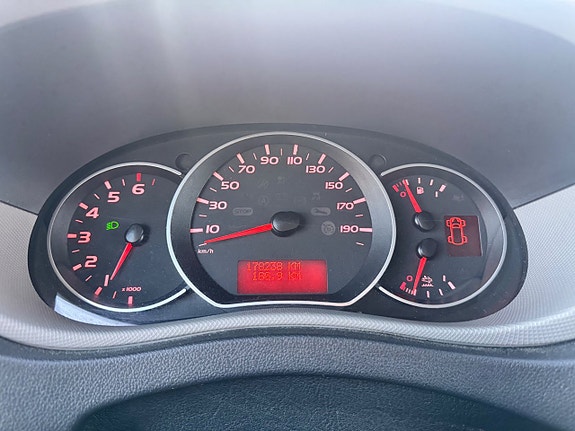 Renault Master 16 of 16