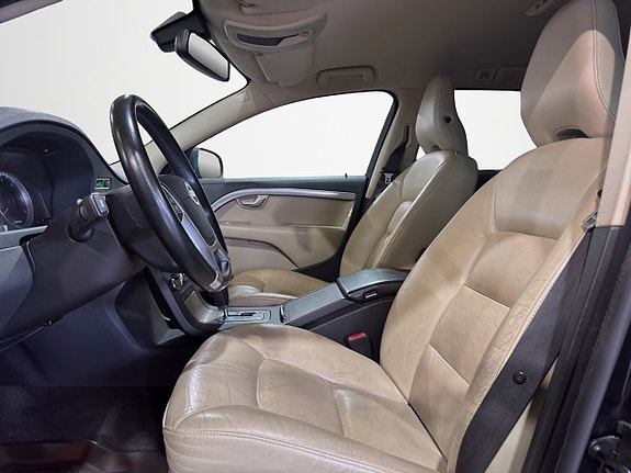 Volvo V70 10 of 26