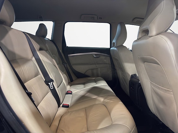 Volvo V70 21 of 26