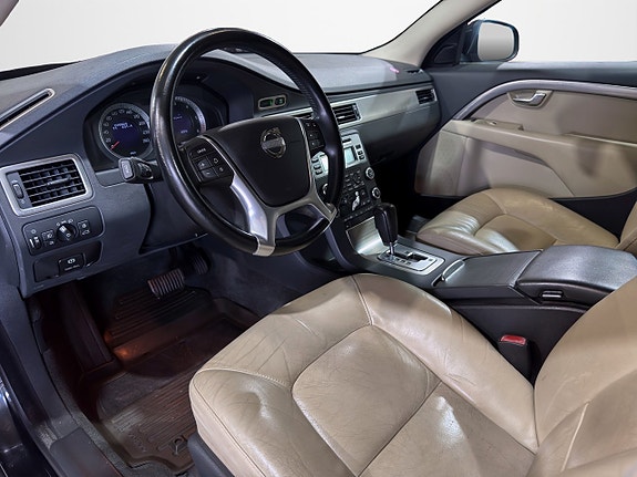 Volvo V70 9 of 26