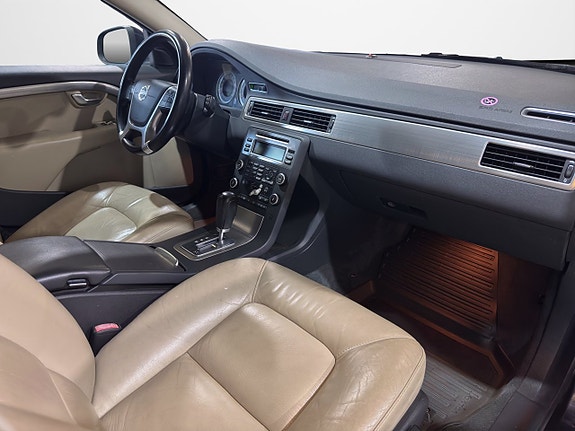 Volvo V70 19 of 26