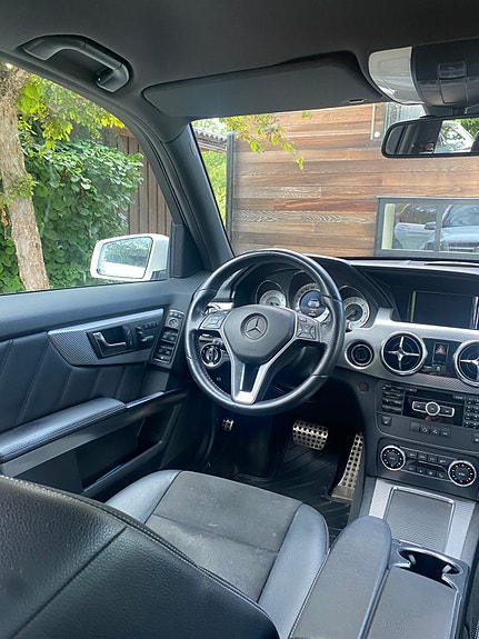 Mercedes-Benz GLK220 5 of 10