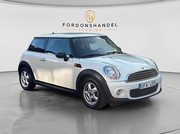 MINI One 3 of 14