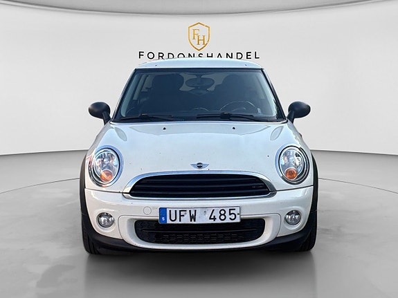 MINI One 2 of 14