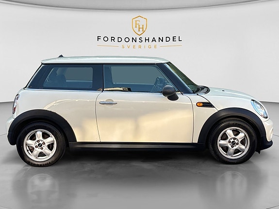 MINI One 4 of 14