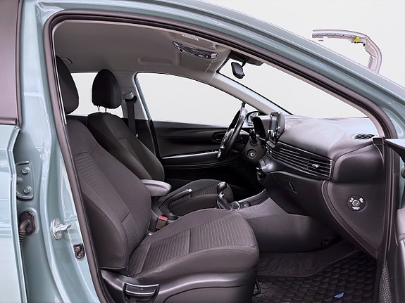 Hyundai i20 10 of 13