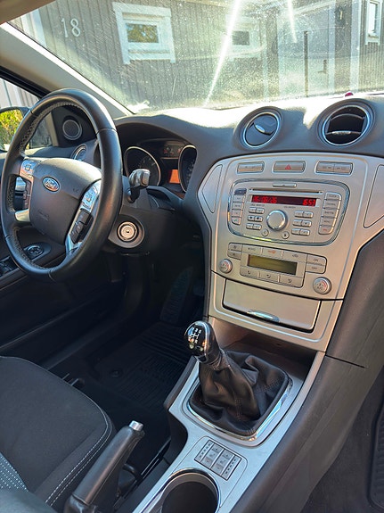 Ford Mondeo 6 of 9