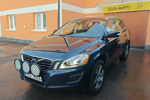Volvo XC60 4 of 26