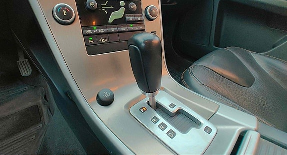 Volvo XC60 8 of 26