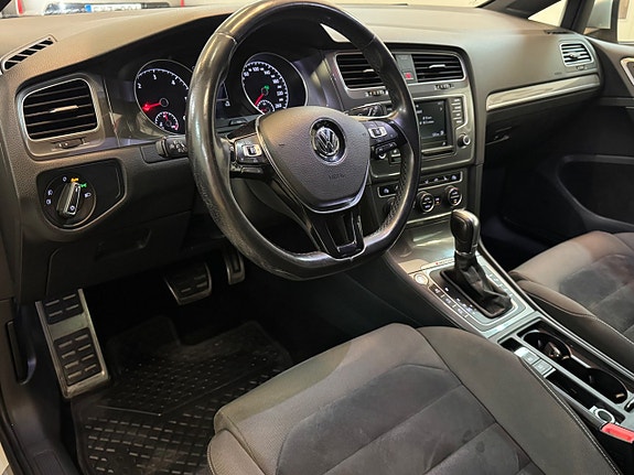 Volkswagen Golf Alltrack 13 of 28