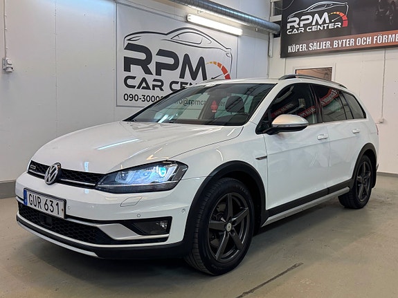 Volkswagen Golf Alltrack 2 of 28