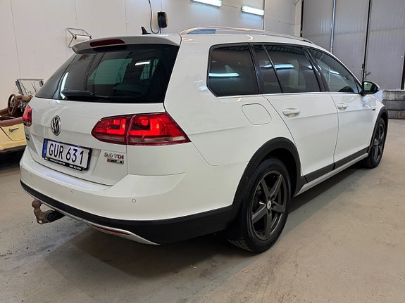 Volkswagen Golf Alltrack 6 of 28