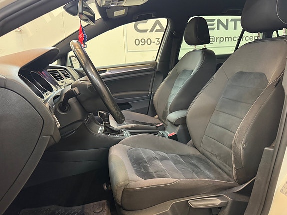 Volkswagen Golf Alltrack 20 of 28