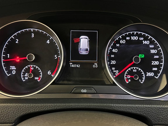 Volkswagen Golf Alltrack 9 of 28