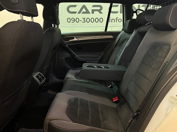 Volkswagen Golf Alltrack 25 of 28