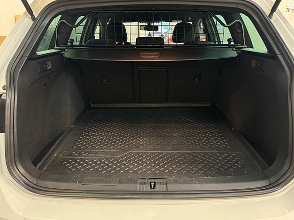 Volkswagen Golf Alltrack 26 of 28