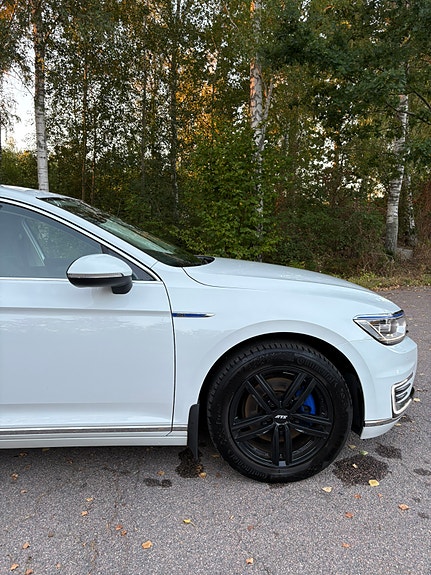 Volkswagen Passat 5 of 8