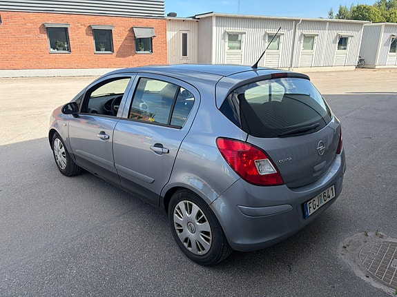 Opel Corsa 2 of 7