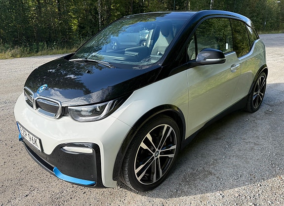 BMW i3s 2 of 8
