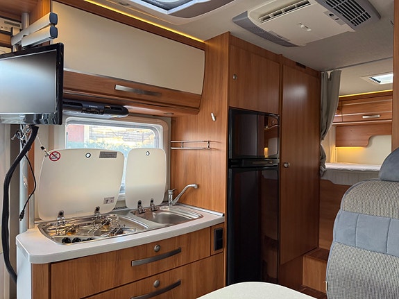 Hymer Exsis I 644 Automat | AC | Luftfjädring | Parabol | 14 of 30