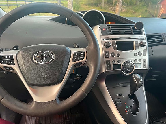 Toyota Verso 3 of 3