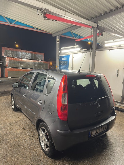 Mitsubishi Colt 4 of 5