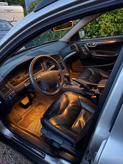 Volvo V70 5 of 7