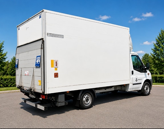 Ford Transit 3 of 3