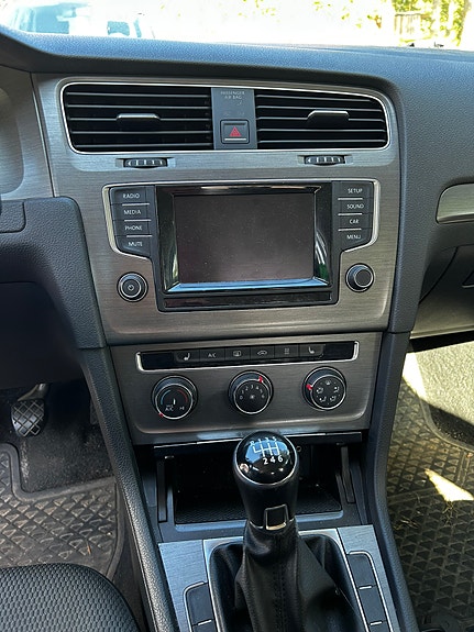 Volkswagen Golf VII 6 of 10
