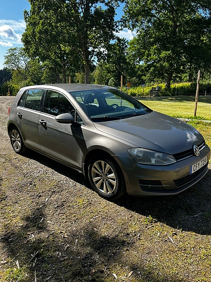 Volkswagen Golf VII 3 of 10