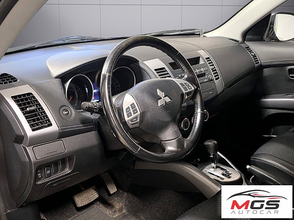 Mitsubishi Outlander 18 of 26