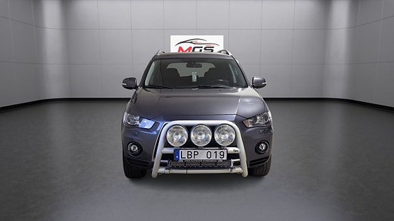 Mitsubishi Outlander 6 of 26