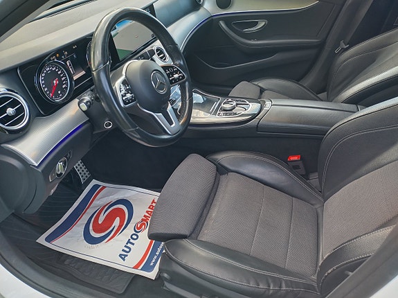 Mercedes-Benz E200 15 of 17