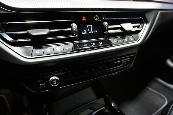 BMW 118i 15 of 24