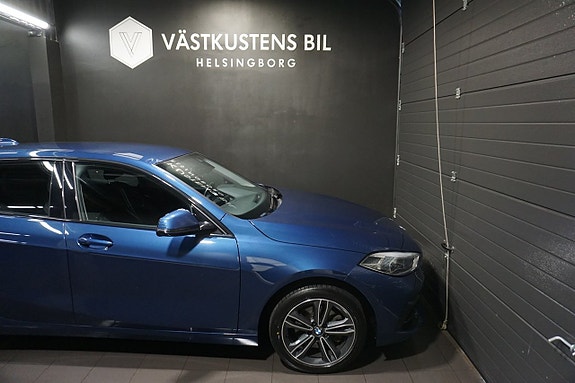 BMW 118i 9 of 24