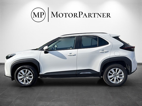 Toyota Yaris Cross 4 of 18