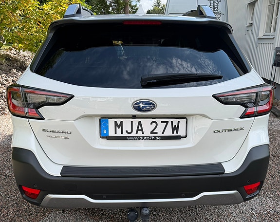 Subaru Outback 3 of 8