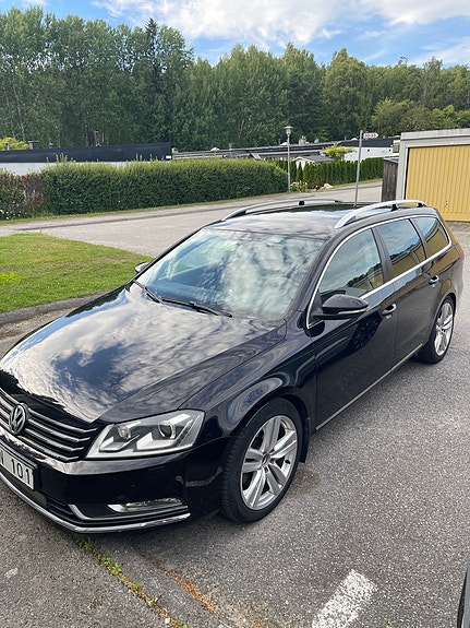 Volkswagen Passat 2 of 6