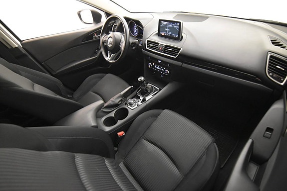 Mazda 3 4 of 7