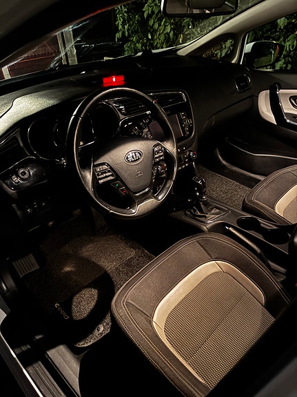 Kia Ceed 8 of 8