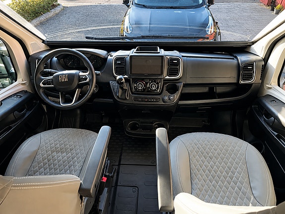 Challenger V217 SPORT EDITION M25 13 of 28