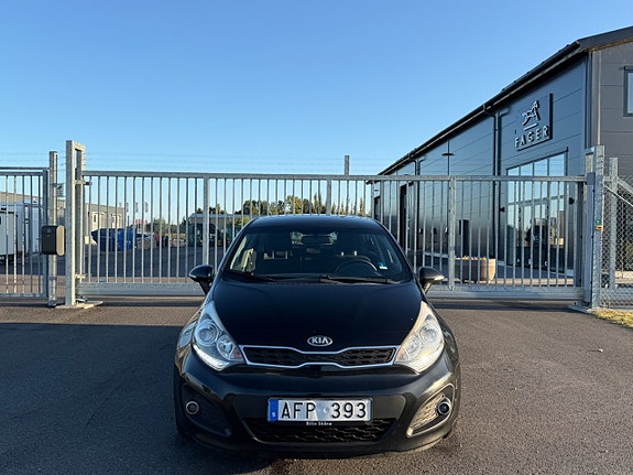 Kia Rio 5 of 10